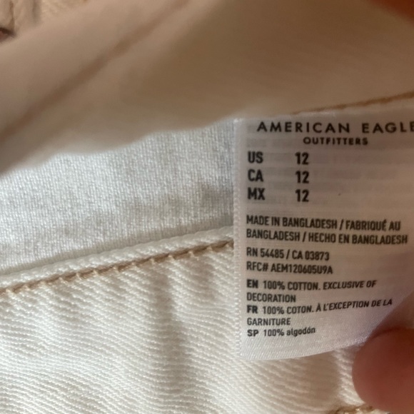 NWT American Eagle Outfitter Boyfriend White Denim Jean Shorts Size 12 - Picture 7 of 8